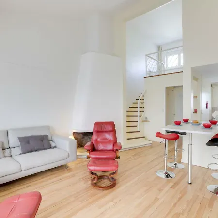 Republique Apartment *