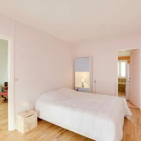 Apartment Republique